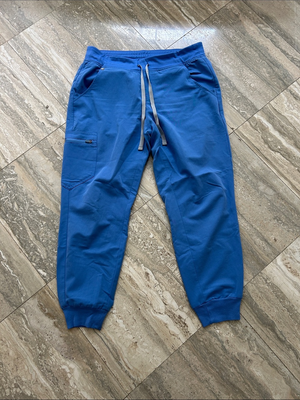 Figs women’s Zamora Jogger Scrub Pant ceil blue size medium petite